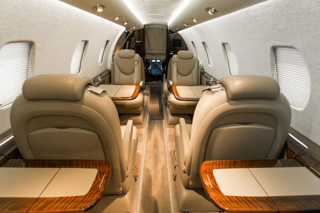 ¿Puedo Solicitar Un Jet Privado Con Espacio De Cabina Adicional Para Mayor Comodidad?