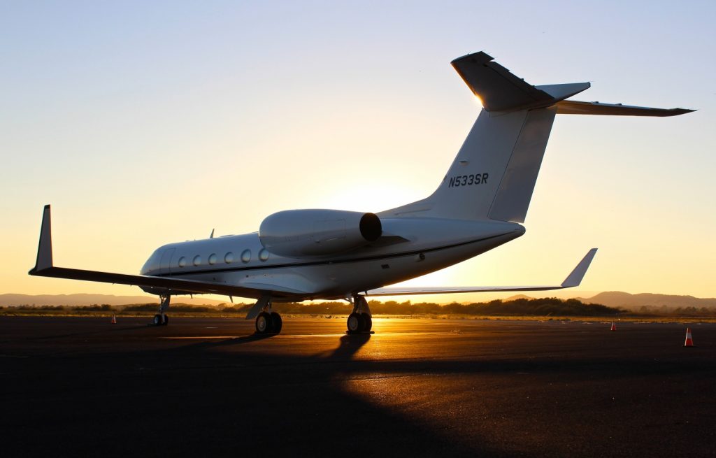 ¿Puedo Ver Los Registros De Seguridad Y Las Certificaciones Del Jet Privado?