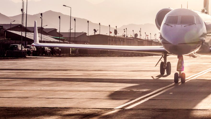 ¿Puedo Ver Los Registros De Seguridad Y Las Certificaciones Del Jet Privado?